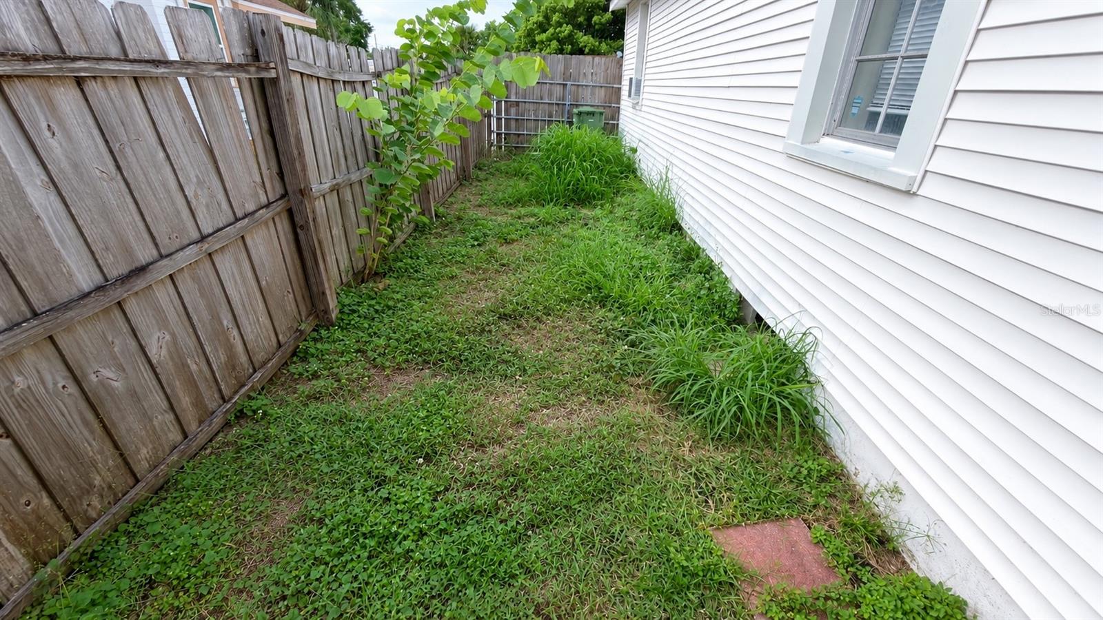 11th image of 415 Avenue E Se, Winter Haven, FL 33880 | MLS# TB8533931