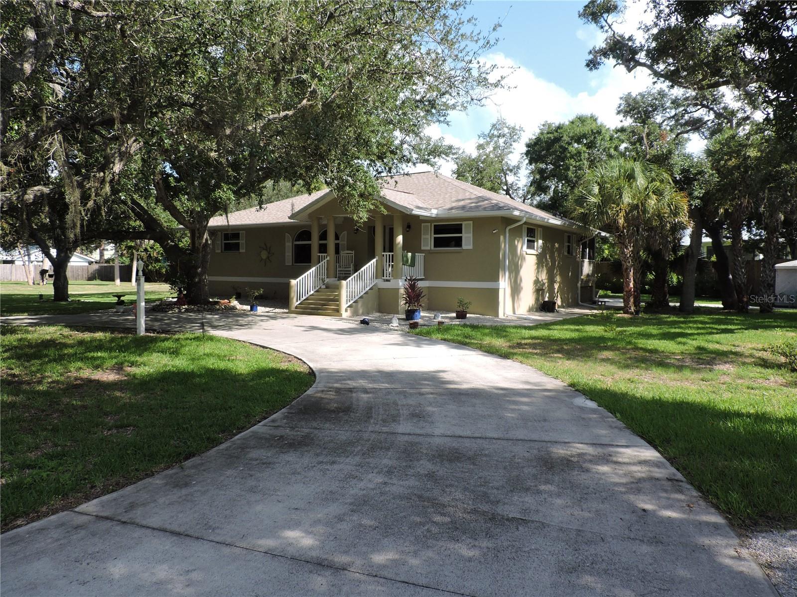 4th image of 905 Colonial Rd, Venice, FL 34293 | MLS# A4701469