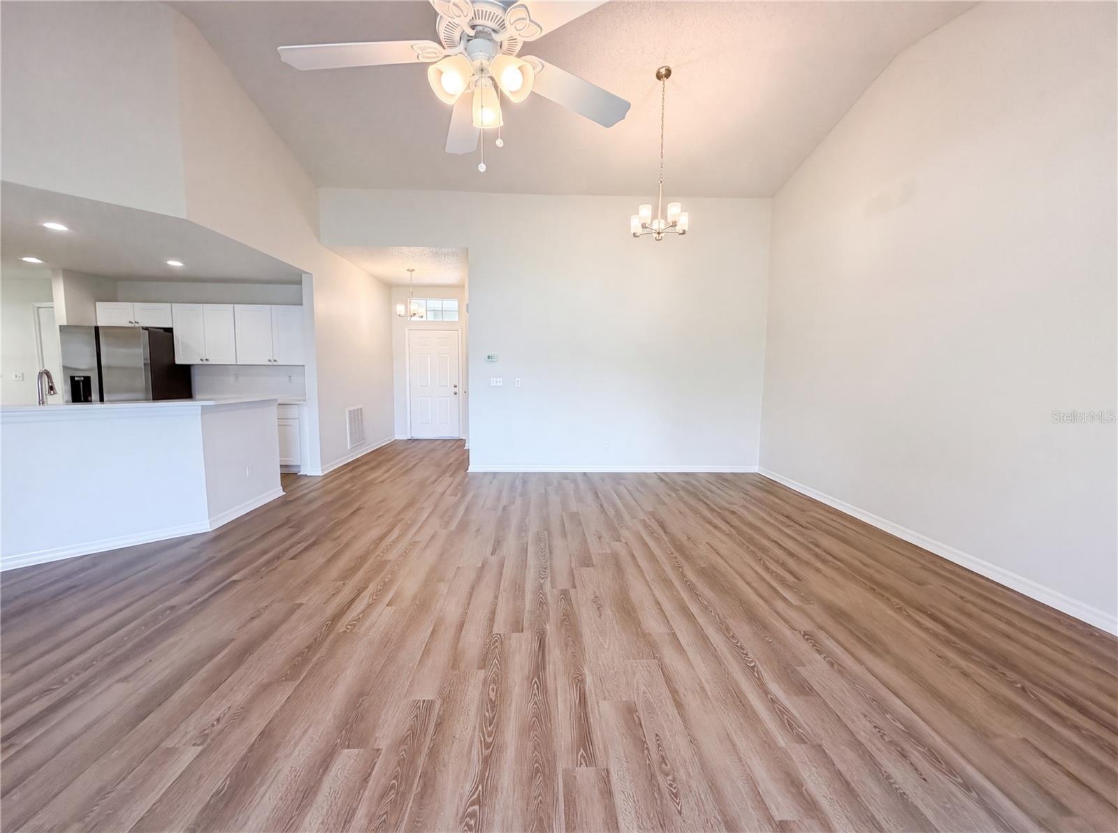 4th image of 923 Oxford Park Dr #81, Sun City Center, FL 33573 | MLS# O6429220