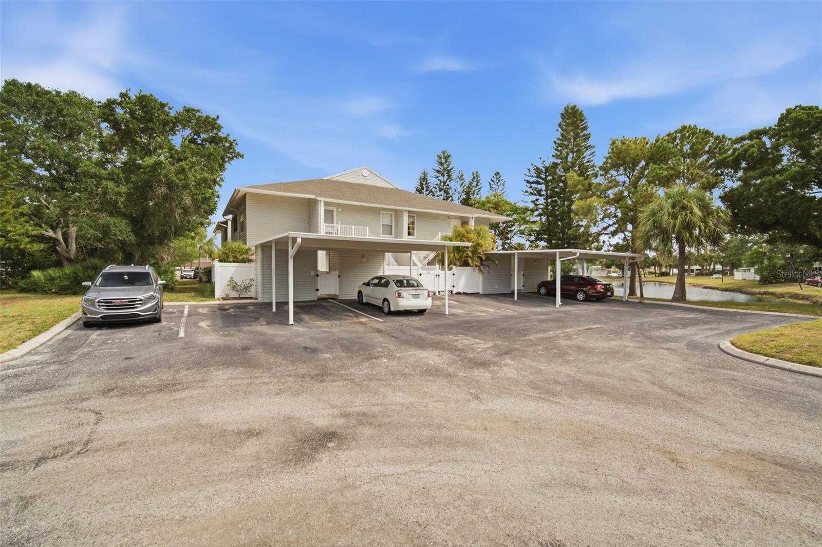 2nd image of 8350 Savannah Trace Cir #305, Tampa, FL 33615 | MLS# TB8534000