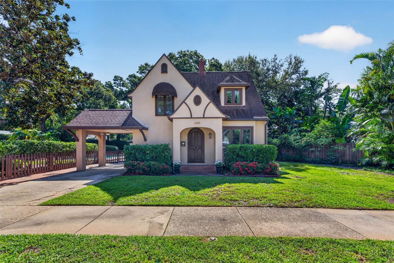 1st image of 2321 14th St N, St Petersburg, FL 33704 | MLS# TB8534005