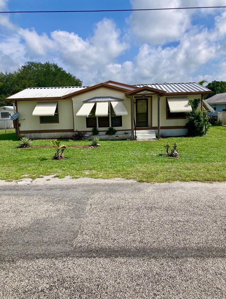 1st image of 1038 20th St, Okeechobee, FL 34974 | MLS# C7528989