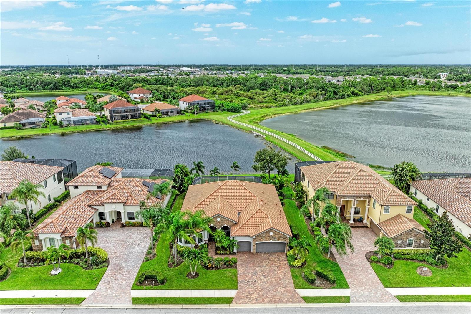 1st image of 5660 Cloverleaf Run, Bradenton, FL 34211 | MLS# A4701503