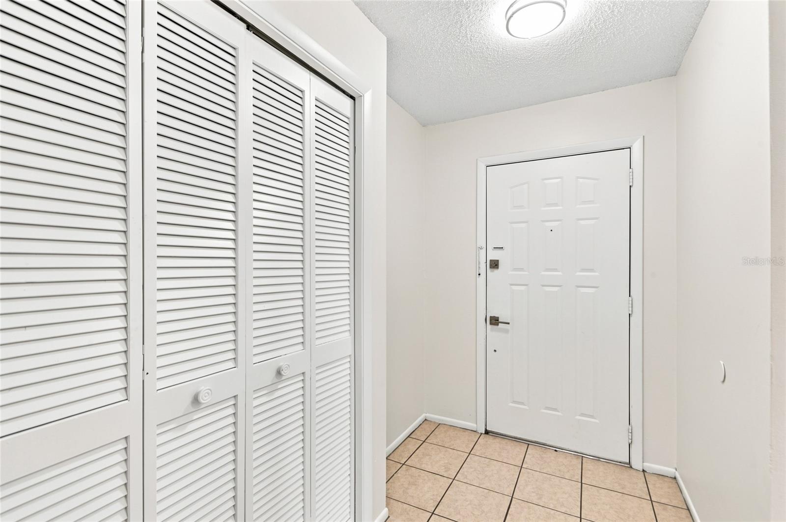 3rd image of 5967 Fish Ct, Orlando, FL 32807 | MLS# O6429303