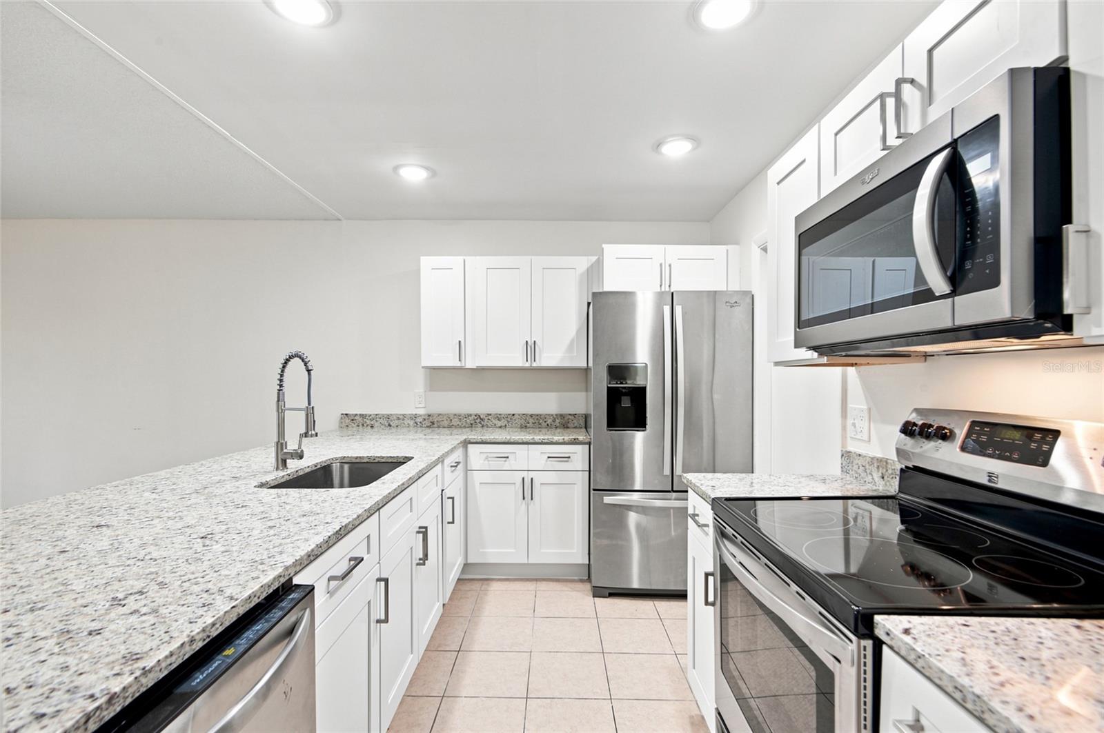 5th image of 5967 Fish Ct, Orlando, FL 32807 | MLS# O6429303
