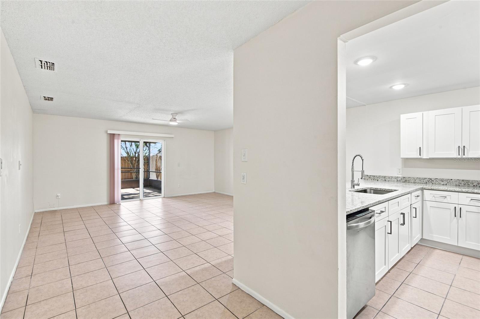 4th image of 5967 Fish Ct, Orlando, FL 32807 | MLS# O6429303