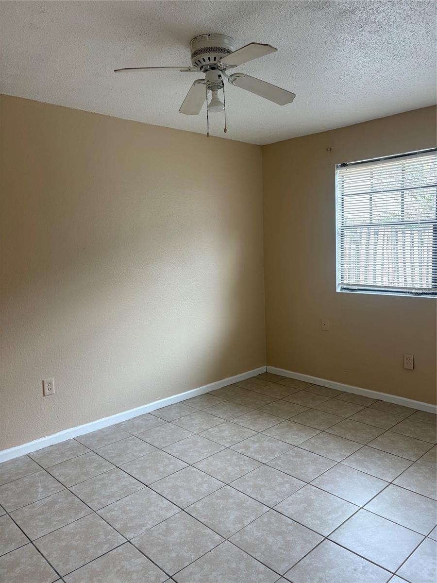 4th image of 203 Poinsettia Pine Ct #102, Tampa, FL 33612 | MLS# TB8534137