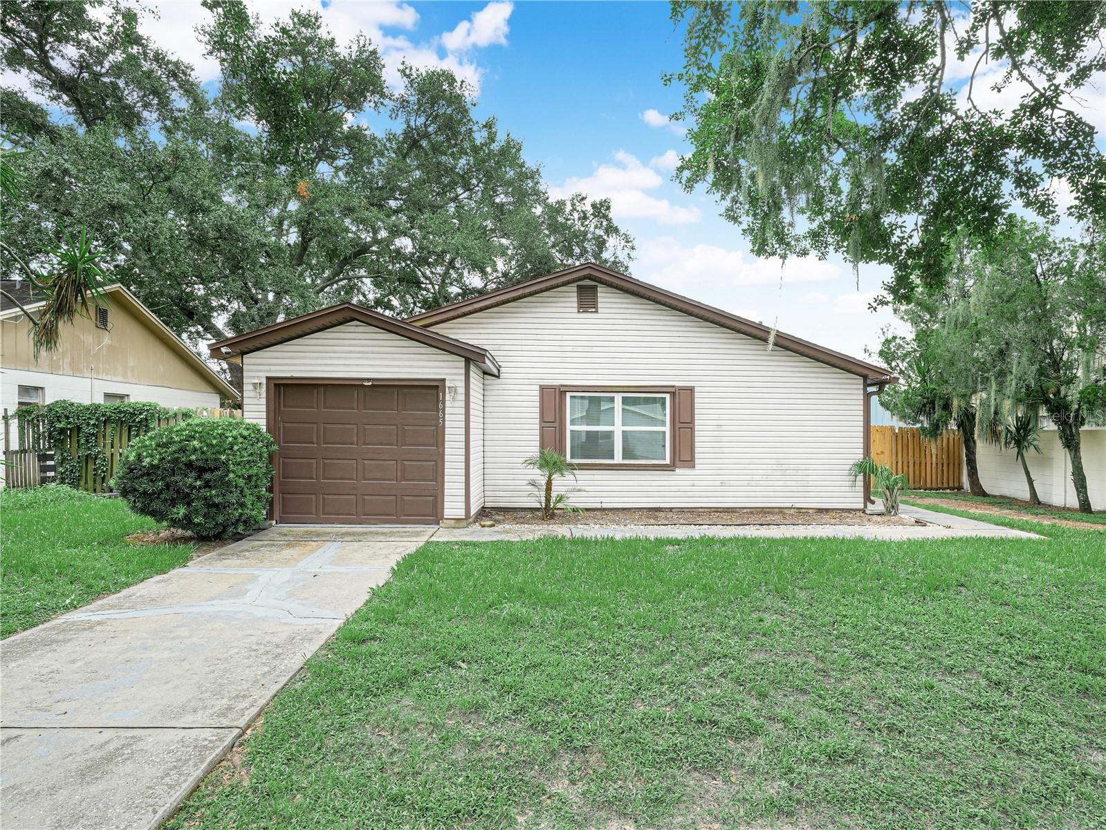 3rd image of 1665 Sailpoint Dr, Bartow, FL 33830 | MLS# S5154678