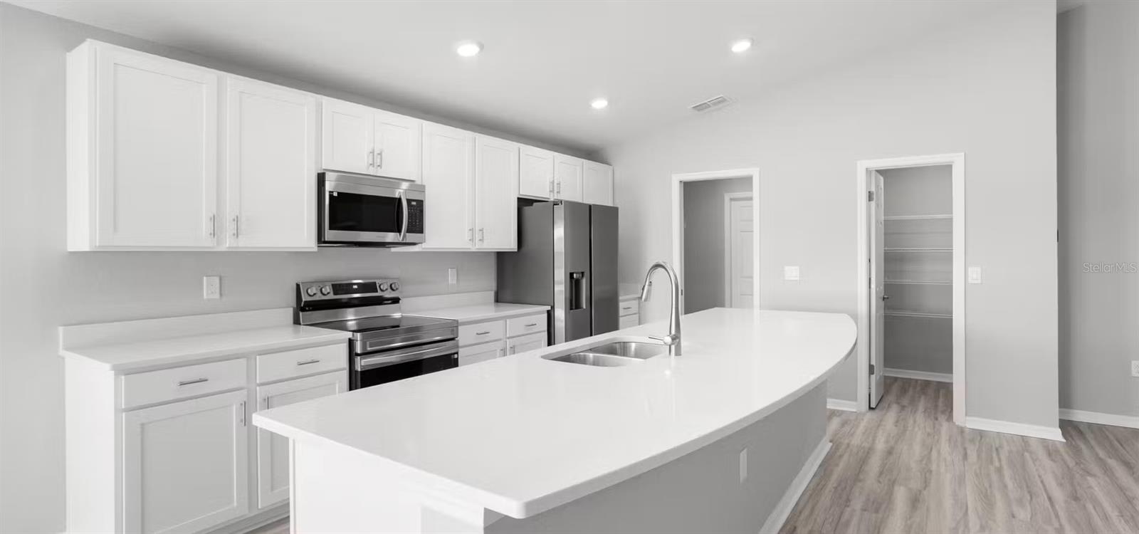 8th image of 11559 Se 76th Ct, Belleview, FL 34420 | MLS# L4963914
