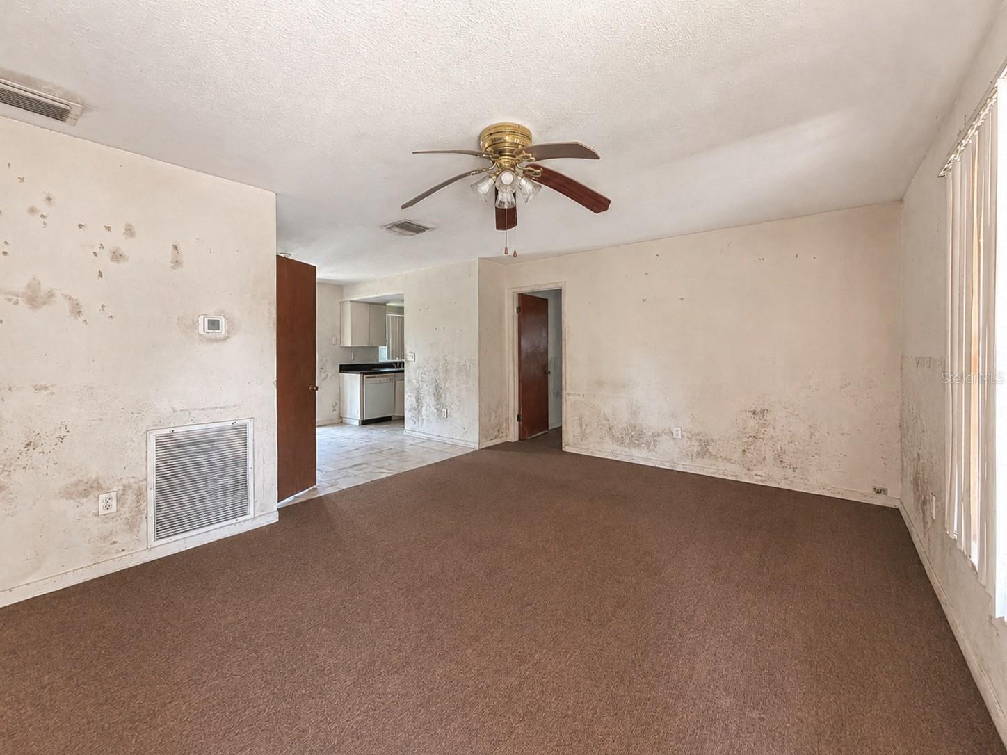 4th image of 1918 E Hanna Ave, Tampa, FL 33610 | MLS# O6429426