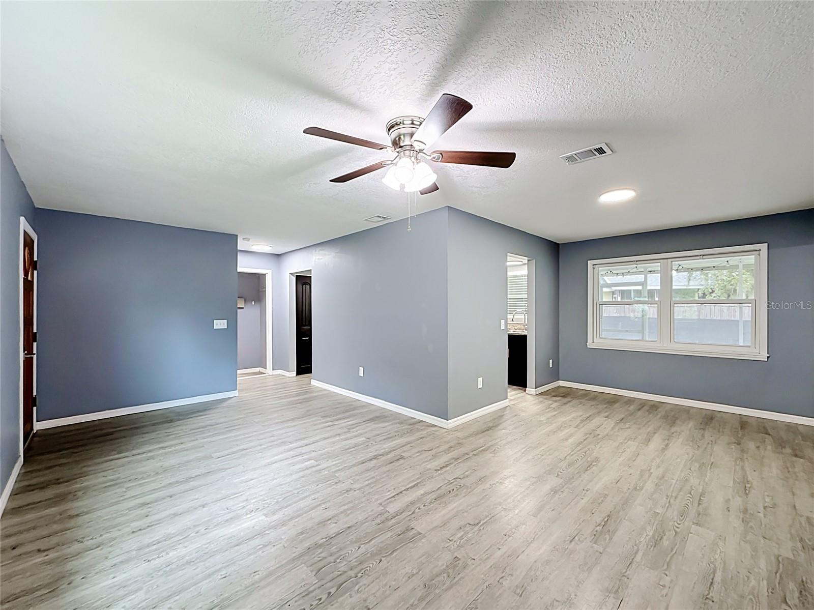 4th image of 1218 Cr 450, Lake Panasoffkee, FL 33538 | MLS# G5115772