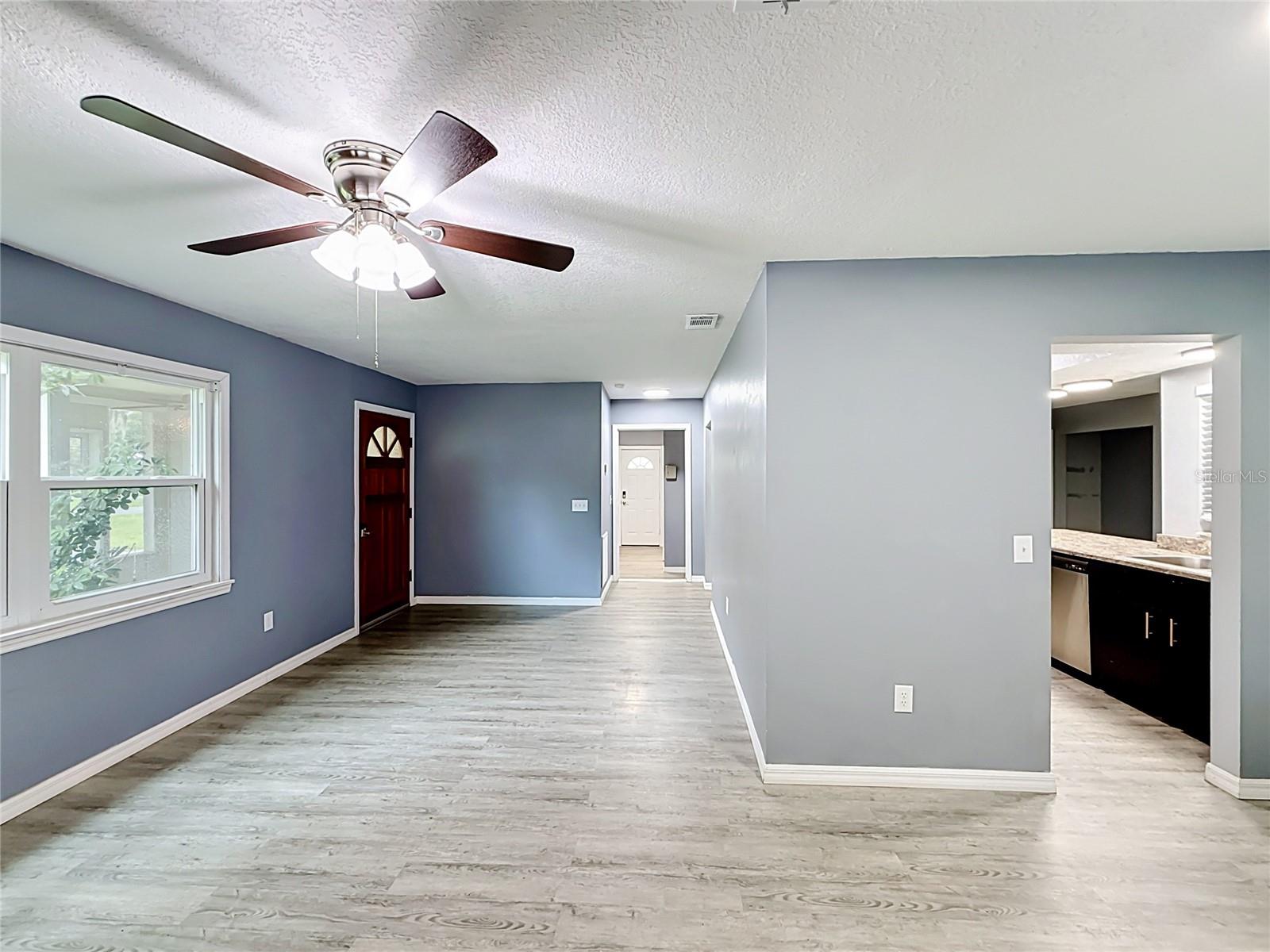 5th image of 1218 Cr 450, Lake Panasoffkee, FL 33538 | MLS# G5115772