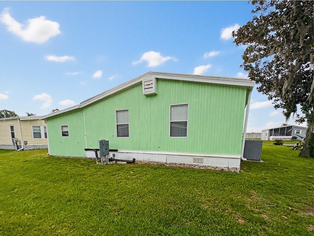 5th image of 413 S Timber Trl, Wildwood, FL 34785 | MLS# G5115784