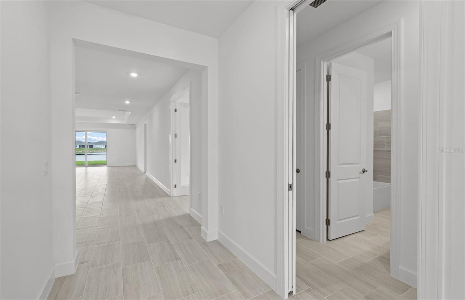 4th image of 16526 Ennis Pl, Bradenton, FL 34212 | MLS# TB8534293