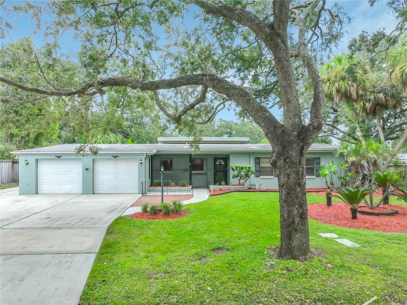 1st image of 3921 Wren Ln, Orlando, FL 32803 | MLS# O6429490