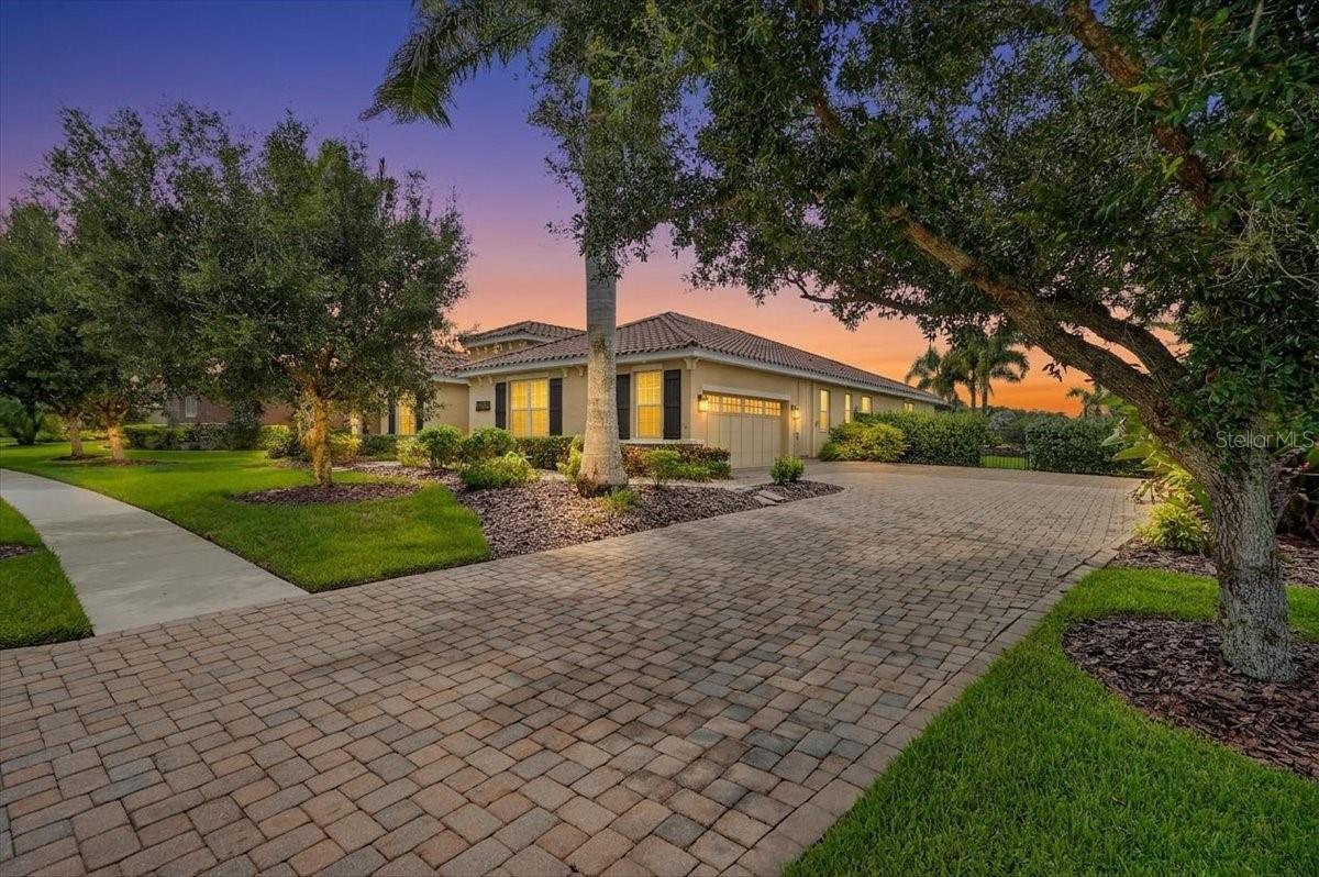 2nd image of 17009 1st Dr E, Bradenton, FL 34212 | MLS# A4701603