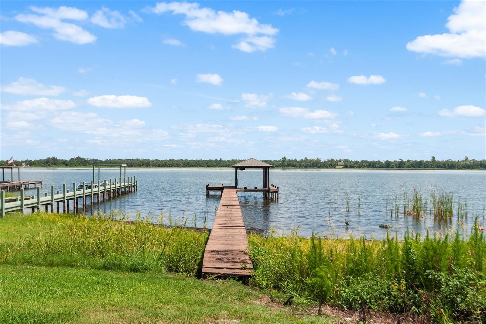 3rd image of 4123 Island Lakes Dr, Winter Haven, FL 33881 | MLS# L4963924