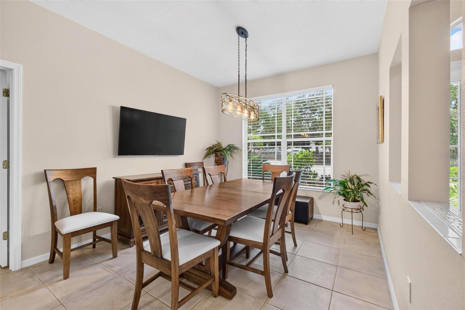 5th image of 2245 Misty Ct, Dunedin, FL 34698 | MLS# TB8534366