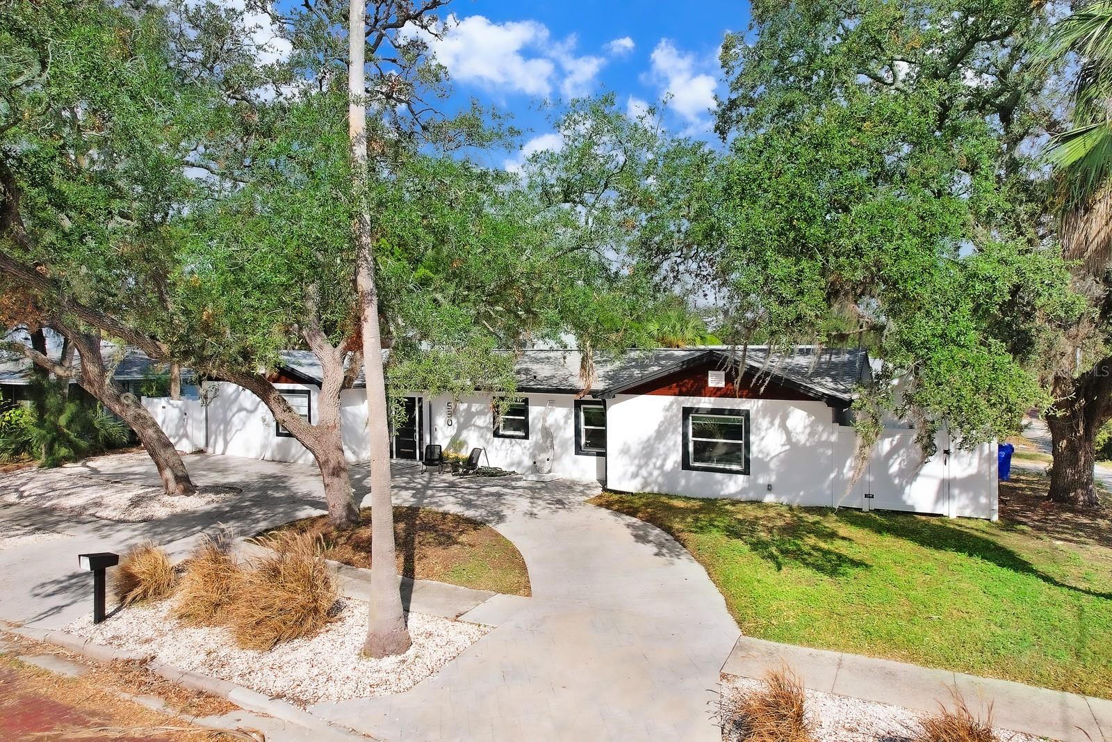 3rd image of 530 Locklie St, Dunedin, FL 34698 | MLS# TB8534423