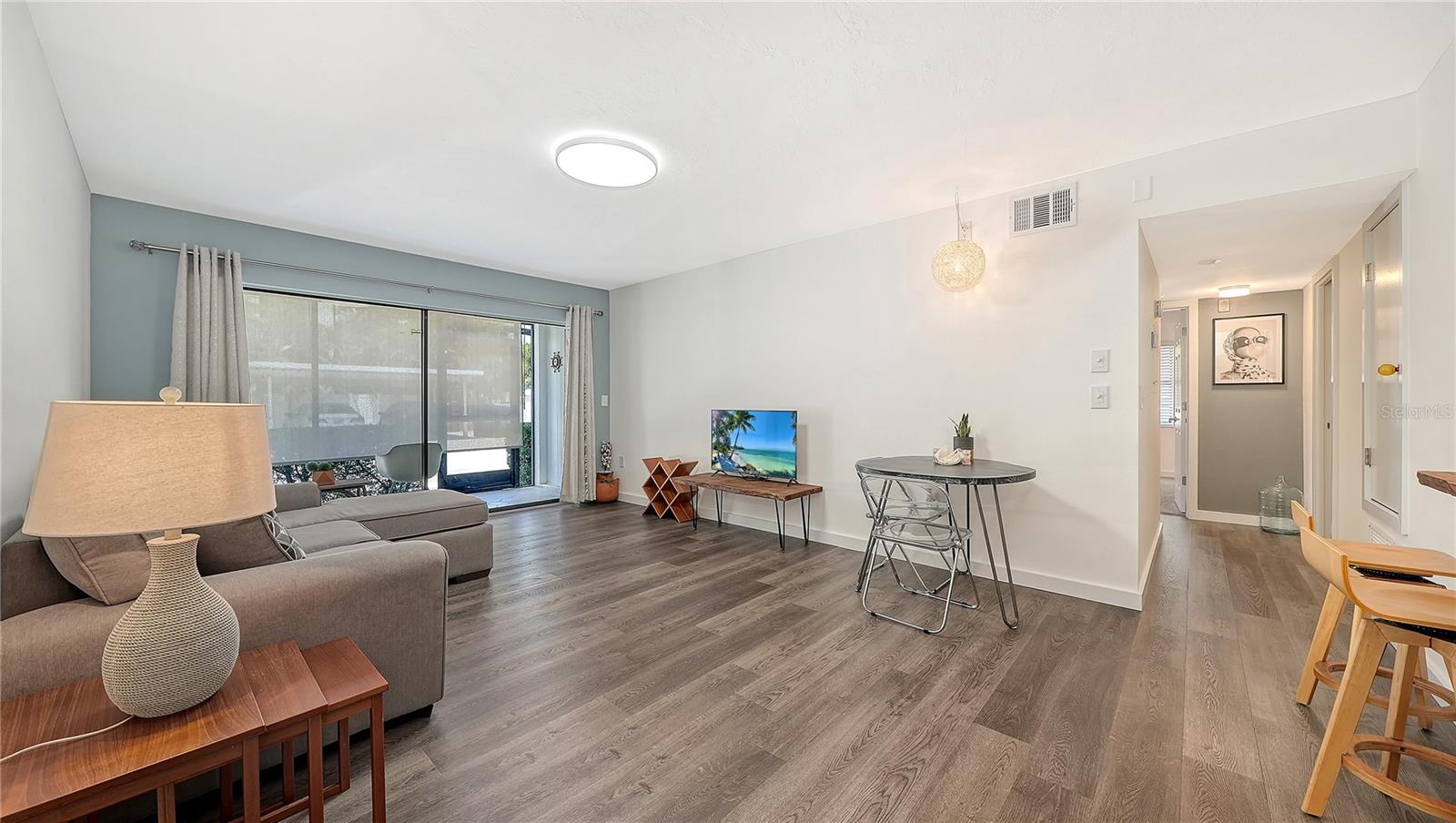 5th image of 631 N Orange Ave #108, Sarasota, FL 34236 | MLS# A4701634