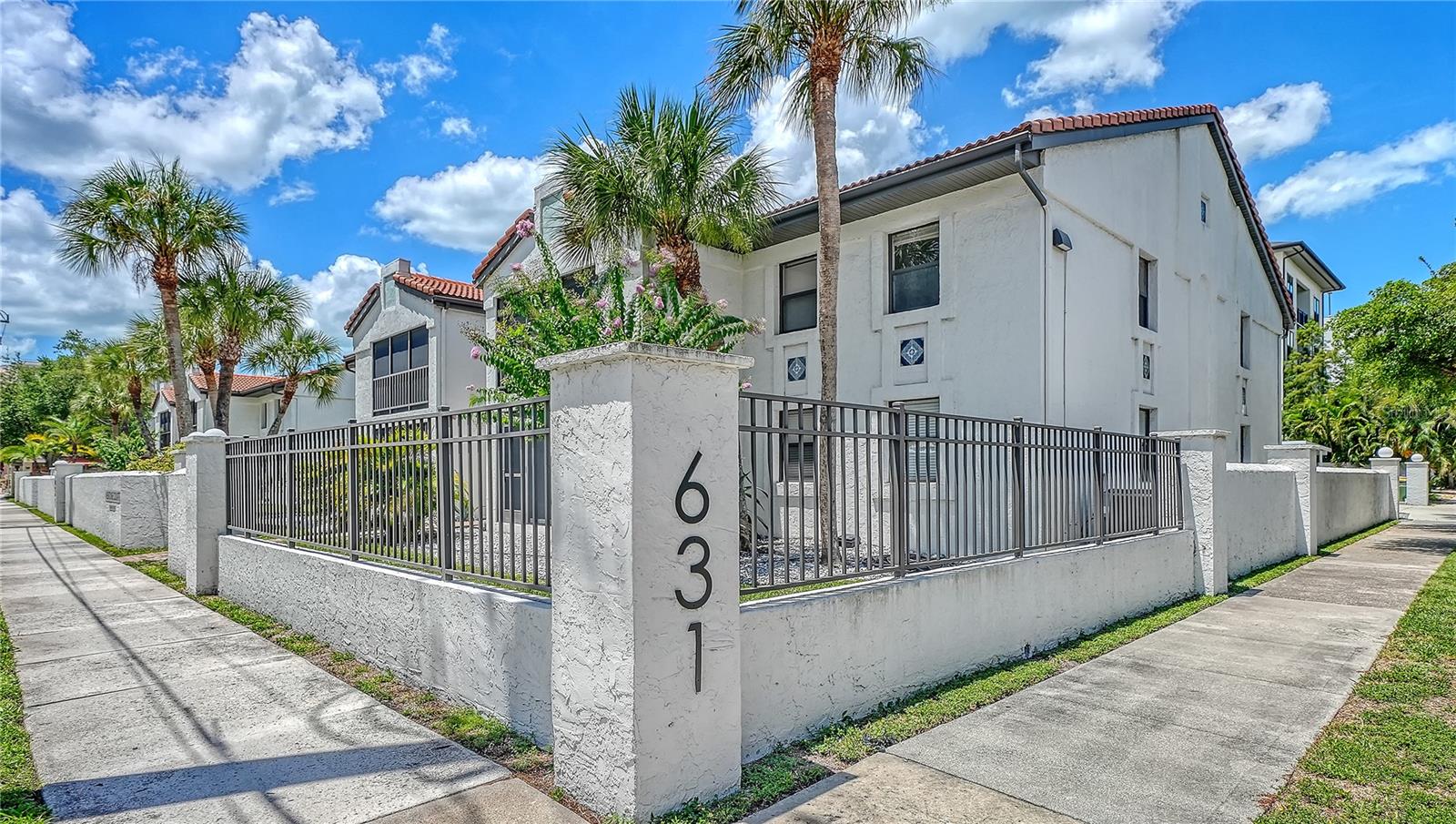 2nd image of 631 N Orange Ave #108, Sarasota, FL 34236 | MLS# A4701634