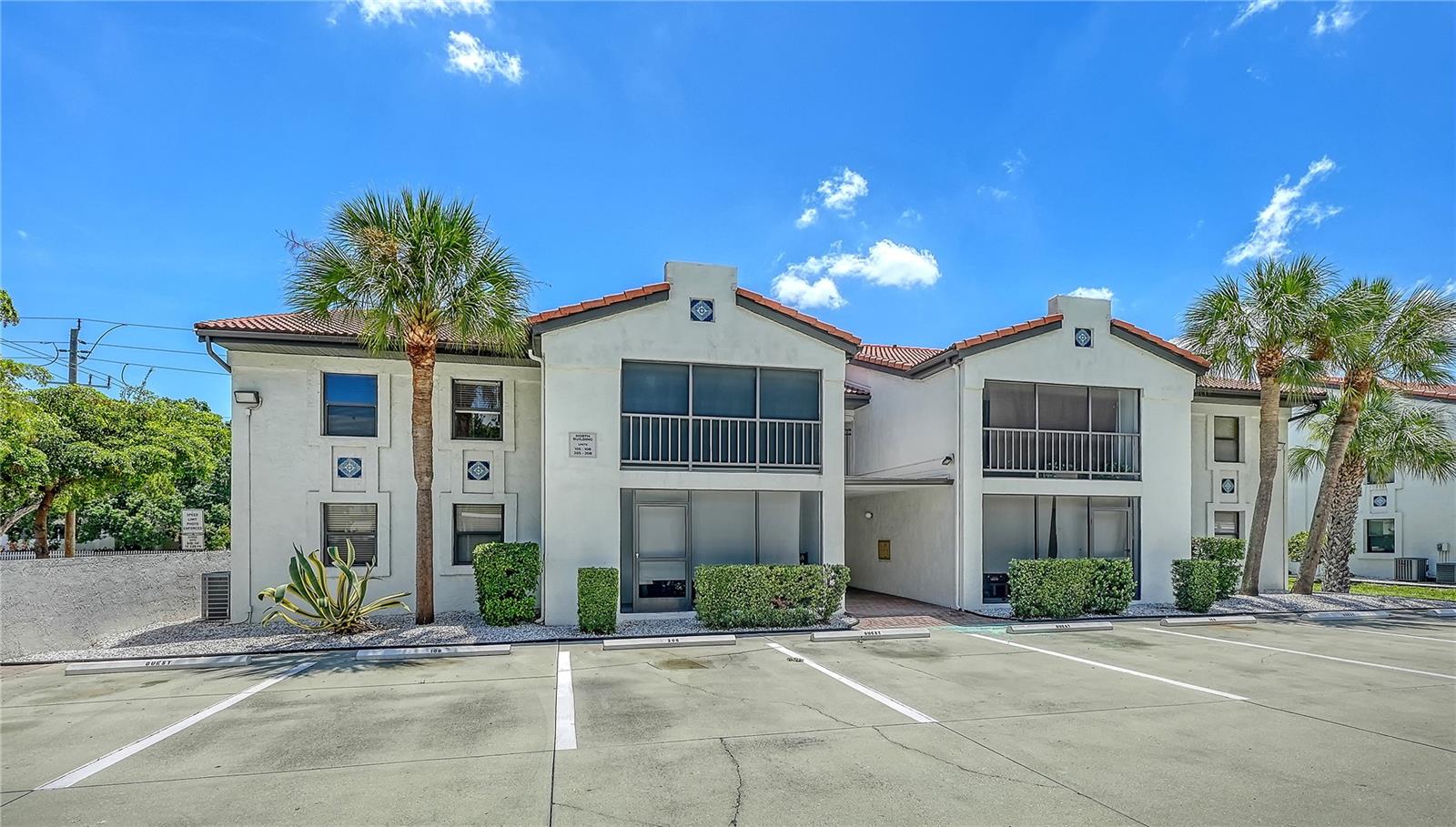 4th image of 631 N Orange Ave #108, Sarasota, FL 34236 | MLS# A4701634