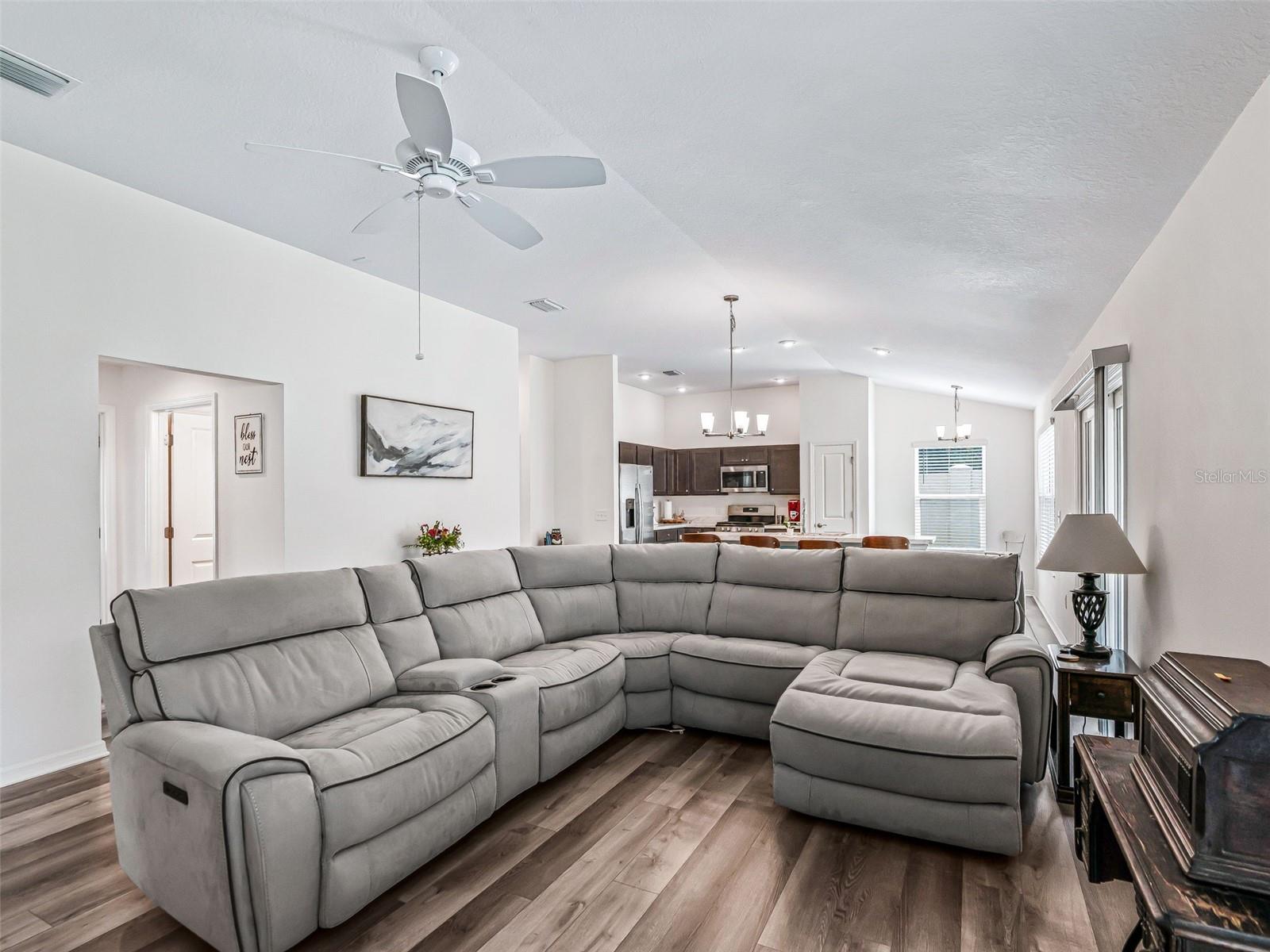 5th image of 4438 Cameo Cir, The Villages, FL 32163 | MLS# G5115806
