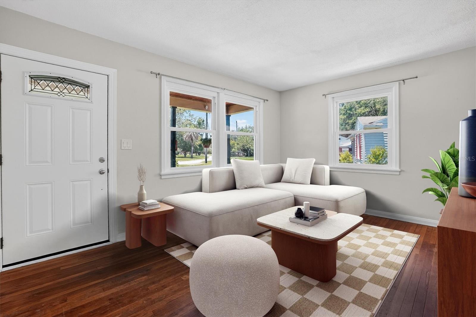 3rd image of 5503 Lakewood Cir E, Jacksonville, FL 32207 | MLS# OM729533