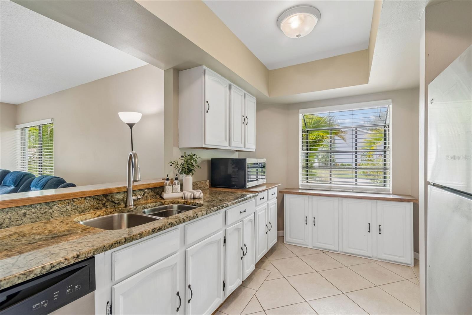 3rd image of 1109 Somerset Cir S, Dunedin, FL 34698 | MLS# TB8534563