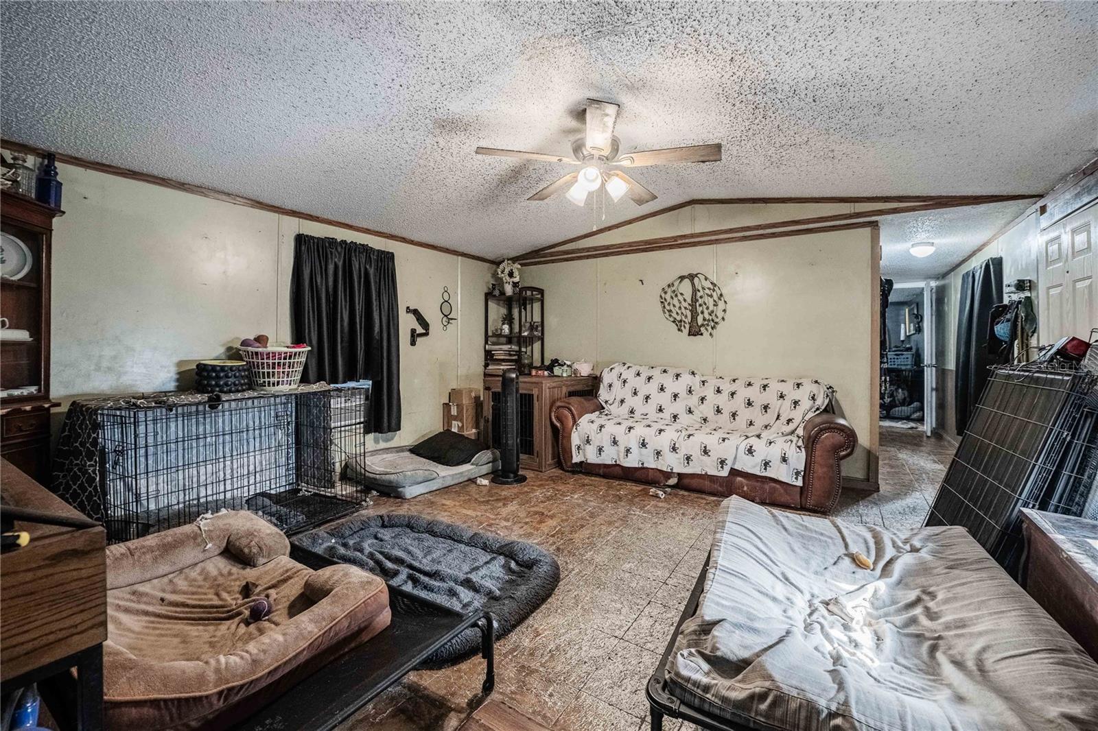 3rd image of 1218 Cameron Rd, Eagle Lake, FL 33839 | MLS# TB8534577