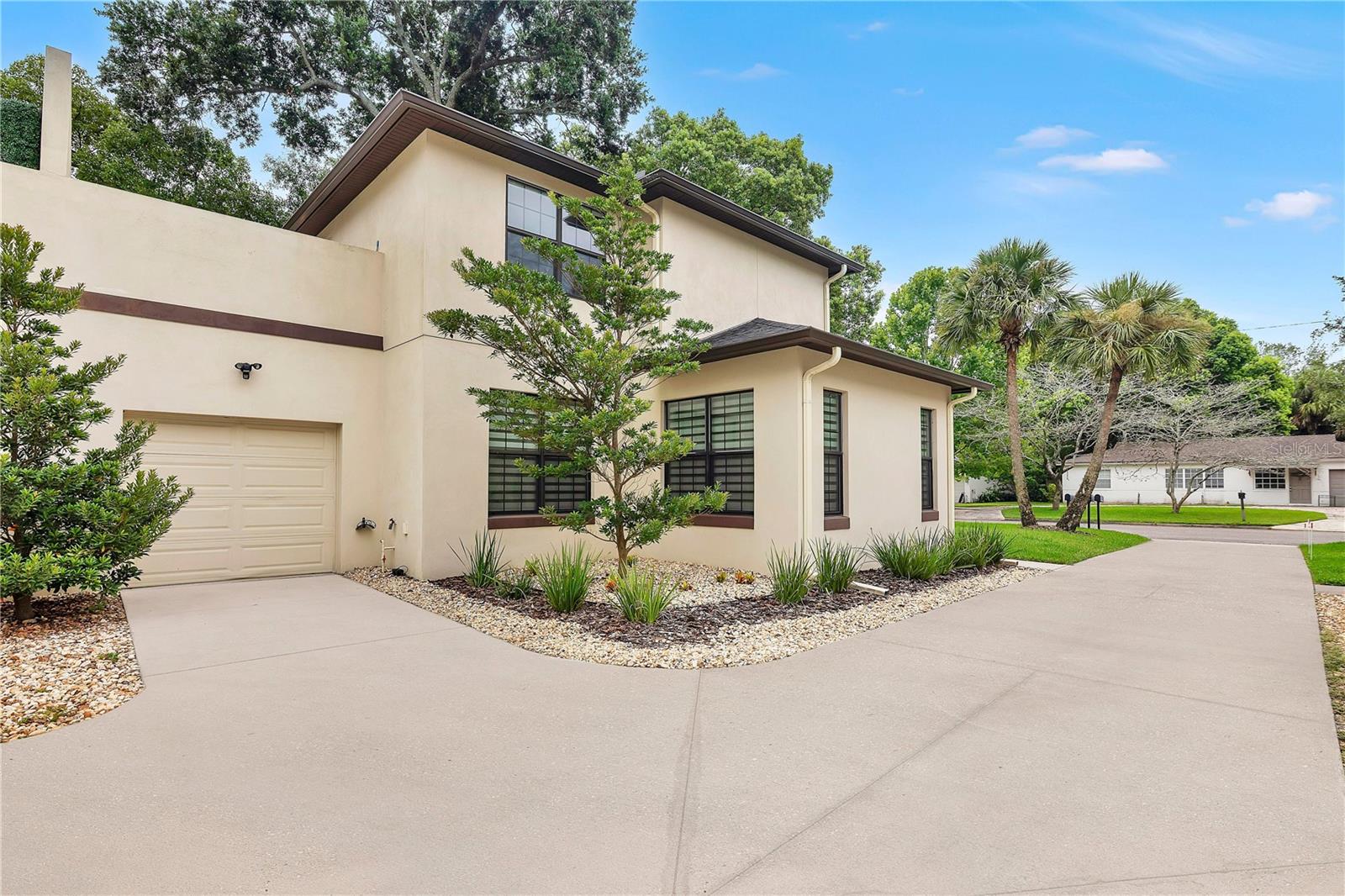3rd image of 2251 Nairn Dr, Winter Park, FL 32792 | MLS# O6429723