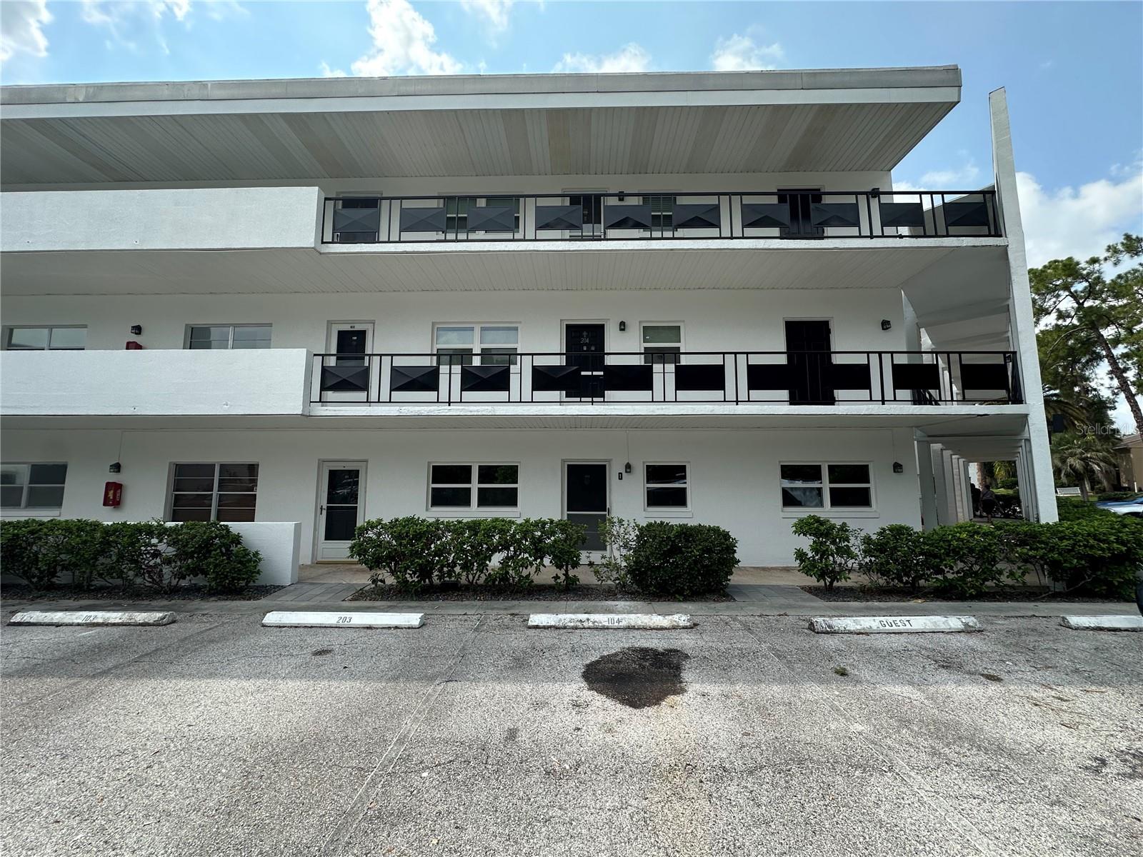 1st image of 100 El Camino Dr #104, Winter Haven, FL 33884 | MLS# P4939472