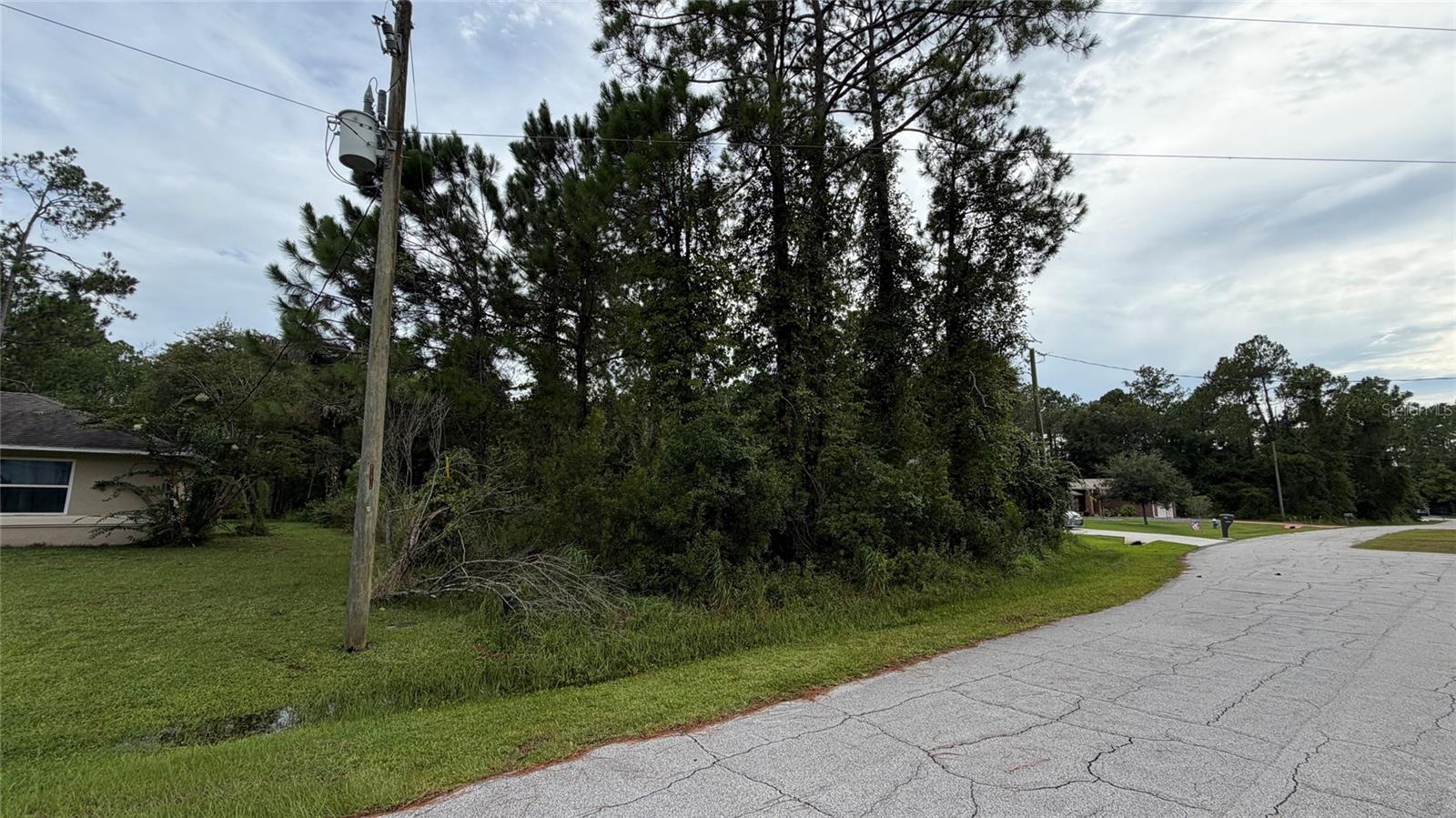 1st image of 25 Kaywood Pl, Palm Coast, FL 32164 | MLS# FC320360