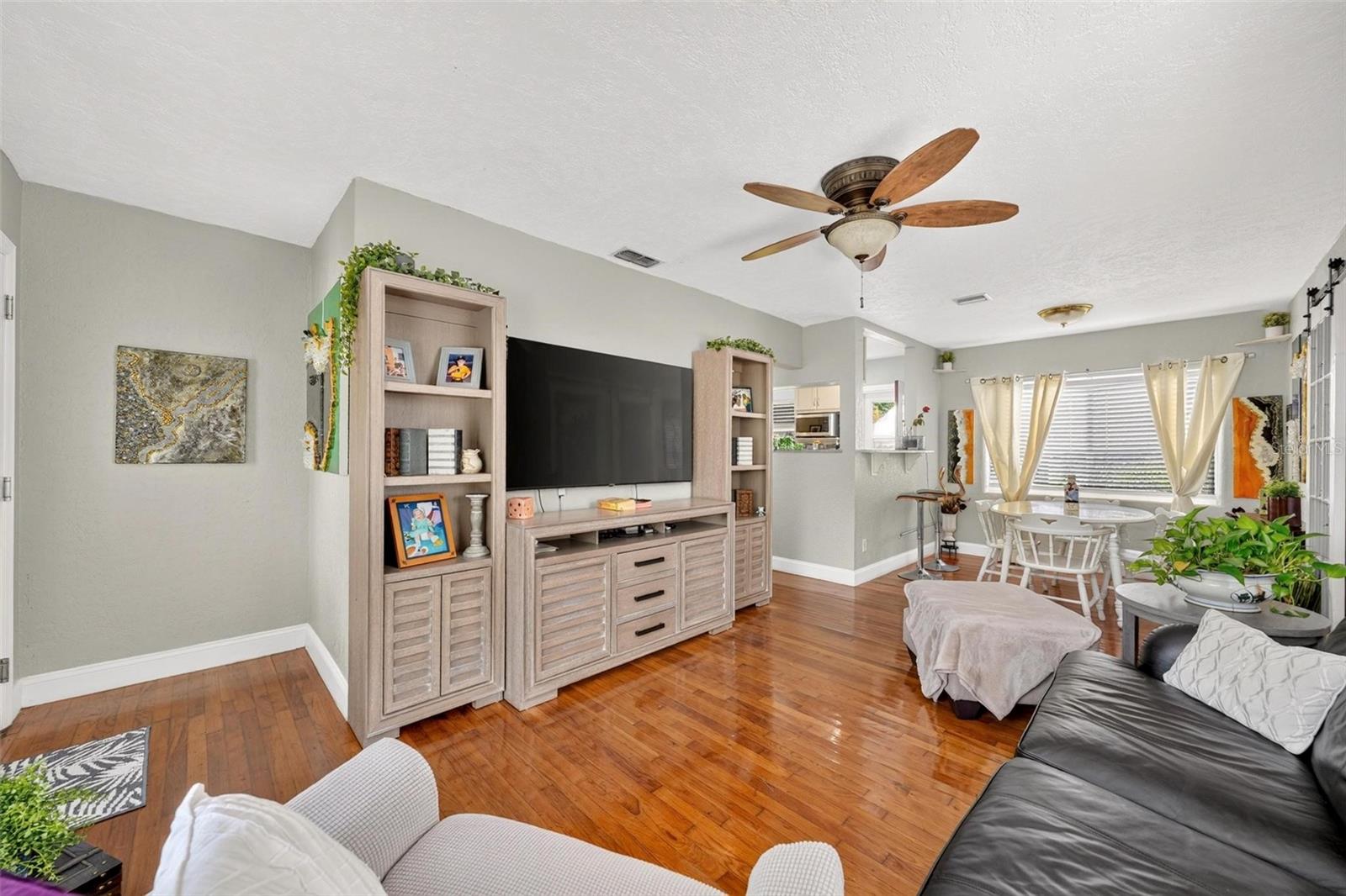 5th image of 3000 Hargill Dr, Orlando, FL 32806 | MLS# O6429772