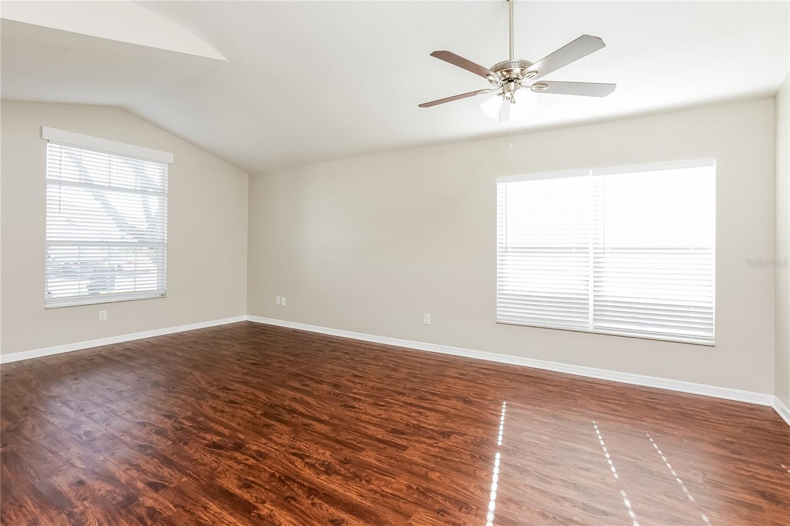 3rd image of 1717 Erin Brooke Dr, Valrico, FL 33594 | MLS# C7529064