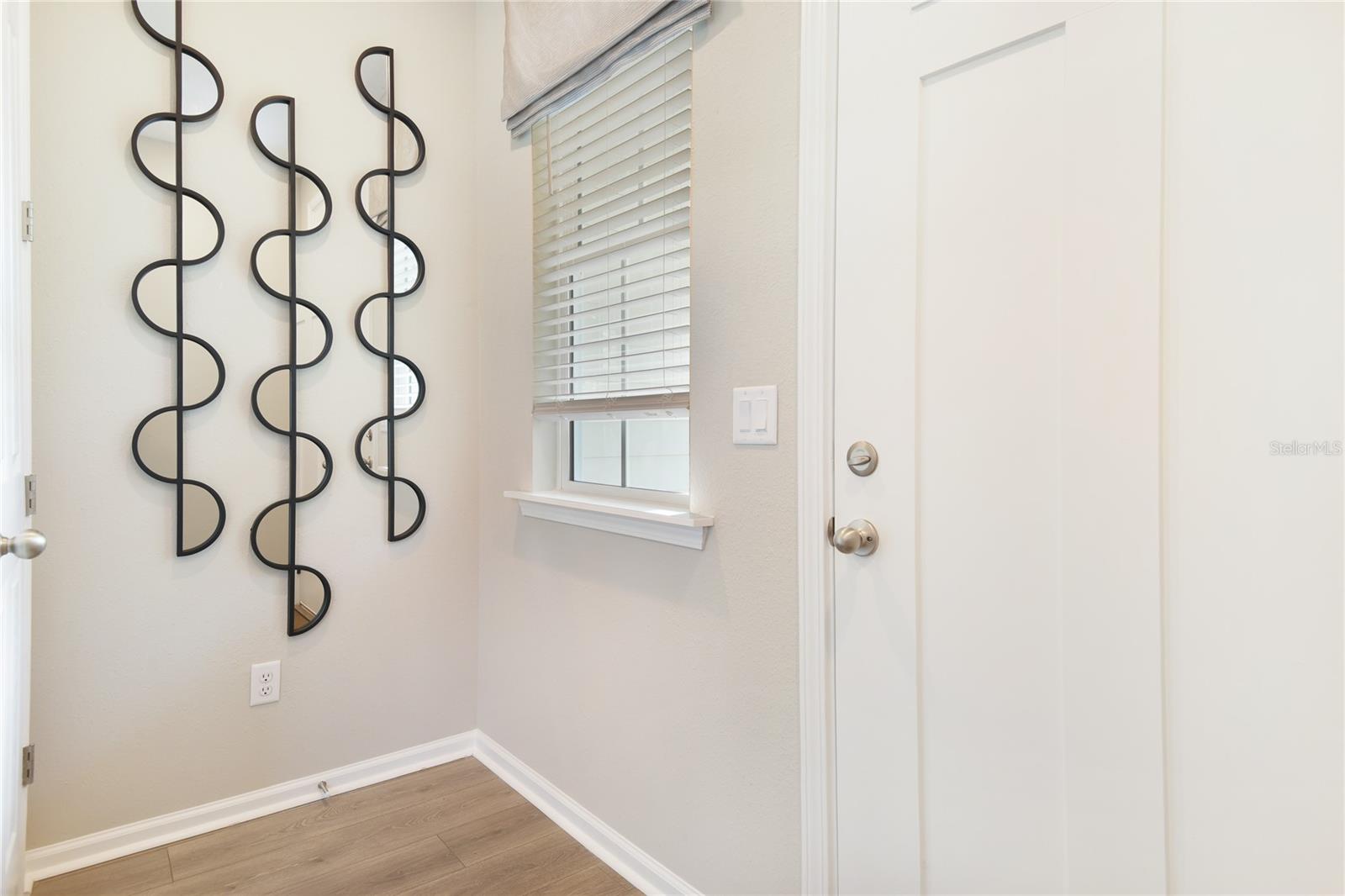 2nd image of 761 Lake Dell Ave, Dundee, FL 33838 | MLS# S5154795