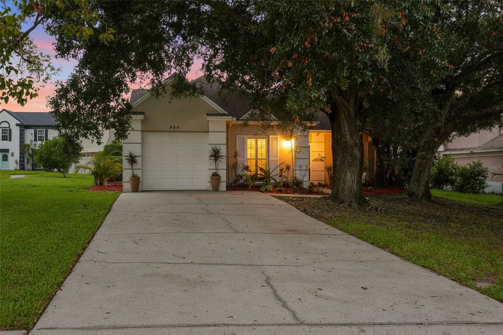 2nd image of 934 Berkley Ct N, Palm Harbor, FL 34684 | MLS# TB8534868