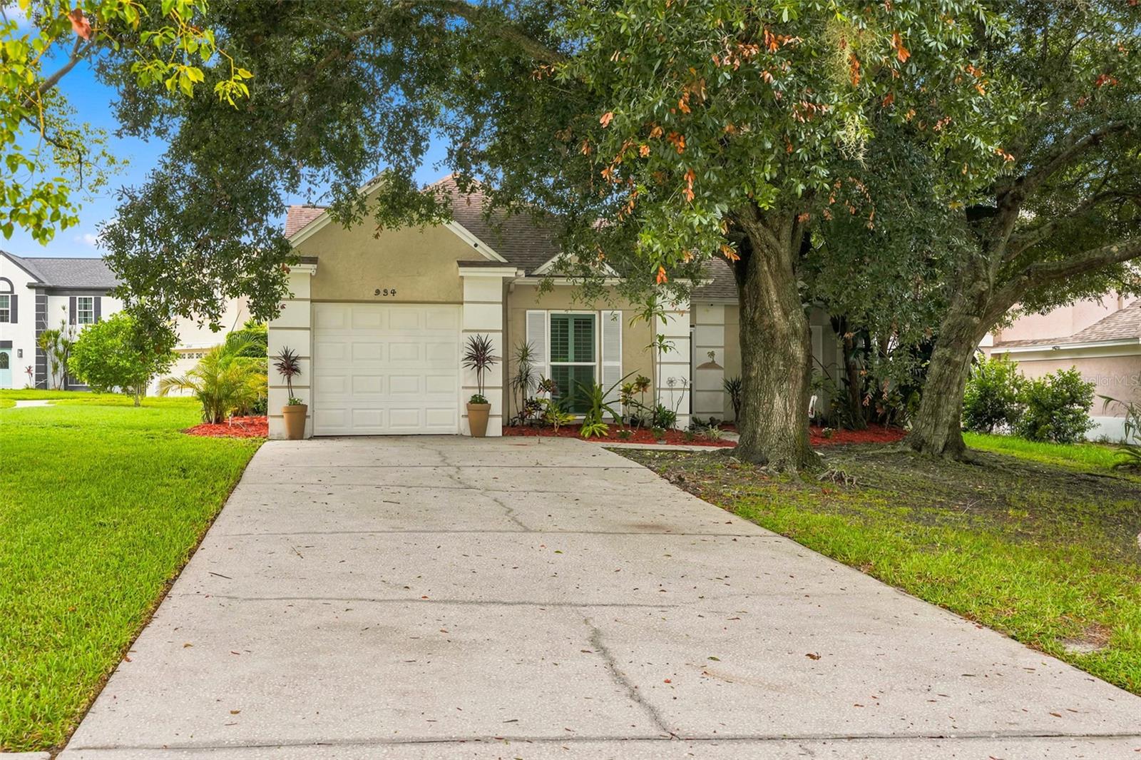 1st image of 934 Berkley Ct N, Palm Harbor, FL 34684 | MLS# TB8534868