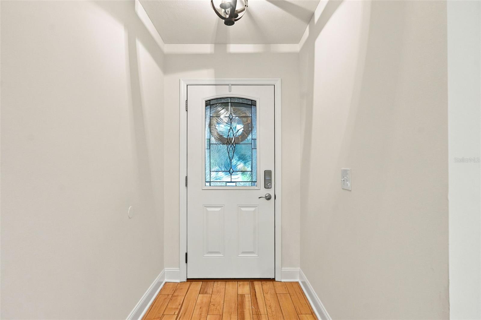 3rd image of 934 Berkley Ct N, Palm Harbor, FL 34684 | MLS# TB8534868