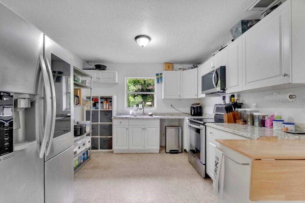 3rd image of 851 E University Ave, Orange City, FL 32763 | MLS# O6429924