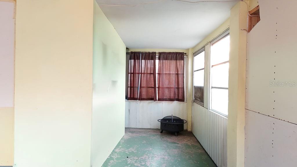5th image of 99 Yale Ave, Frostproof, FL 33843 | MLS# L4963965