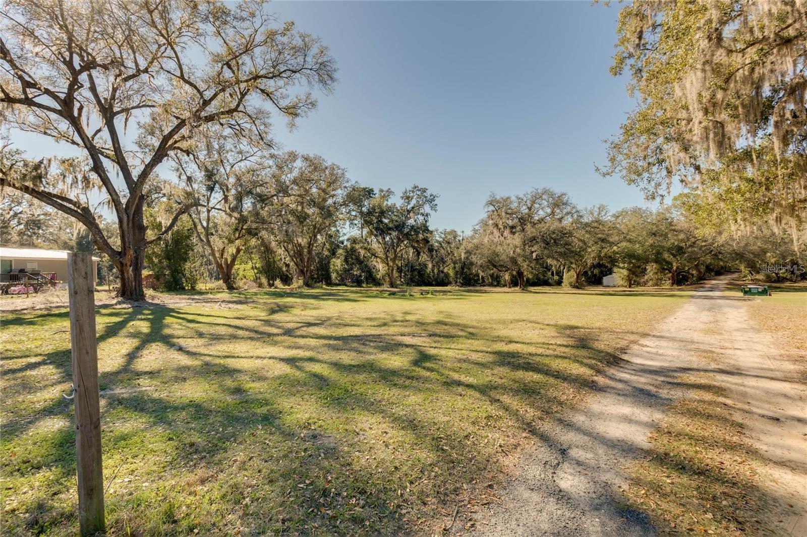 2nd image of 12312 Se 112th Avenue Rd, Belleview, FL 34420 | MLS# TB8534897