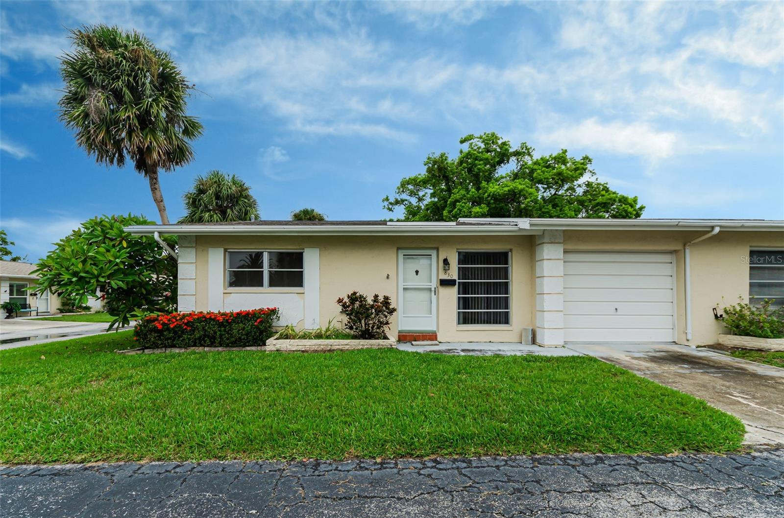 3rd image of 830 Cambridge Ct, Dunedin, FL 34698 | MLS# TB8535005