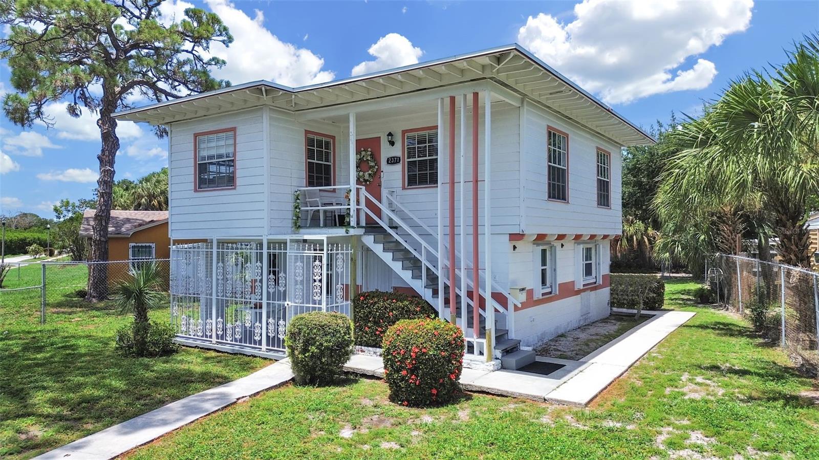 3rd image of 2371 7Th St S, St Petersburg, FL 33705 | MLS# TB8535007