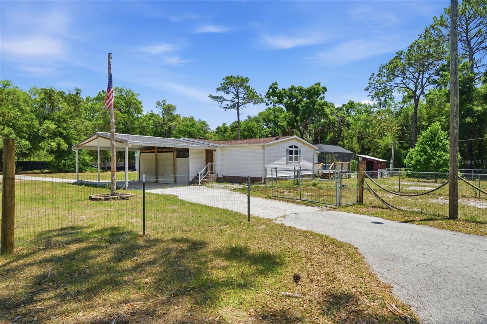 2nd image of 2295 S Stonebrook Dr, Homosassa, FL 34448 | MLS# OM729623