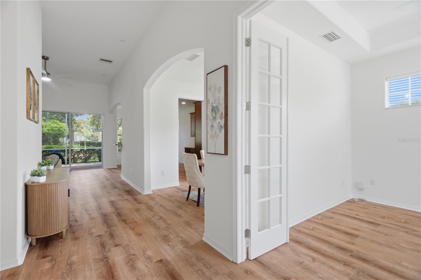 4th image of 27325 Mistflower Dr, Wesley Chapel, FL 33544 | MLS# TB8535060