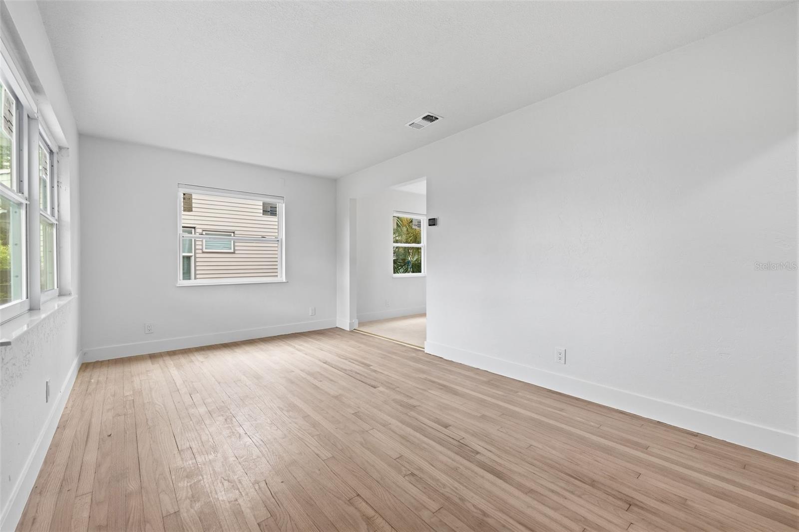 4th image of 4716 17Th Ave N, St Petersburg, FL 33713 | MLS# TB8535153