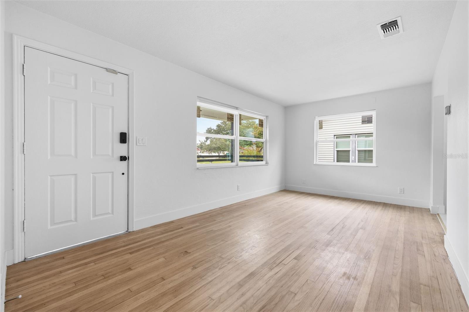 5th image of 4716 17Th Ave N, St Petersburg, FL 33713 | MLS# TB8535153