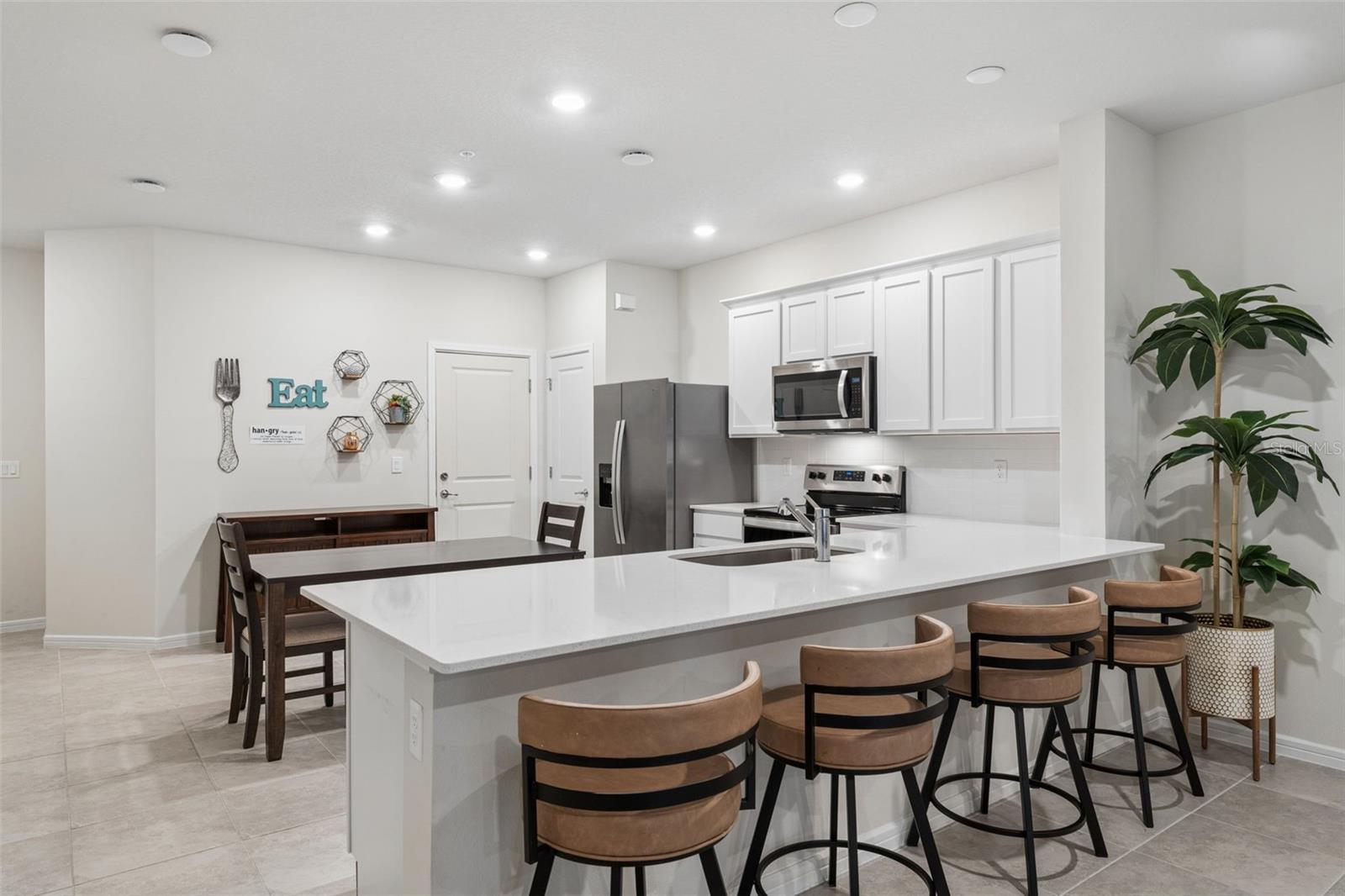 3rd image of 2017 Canny Cvs, Winter Park, FL 32792 | MLS# O6430136