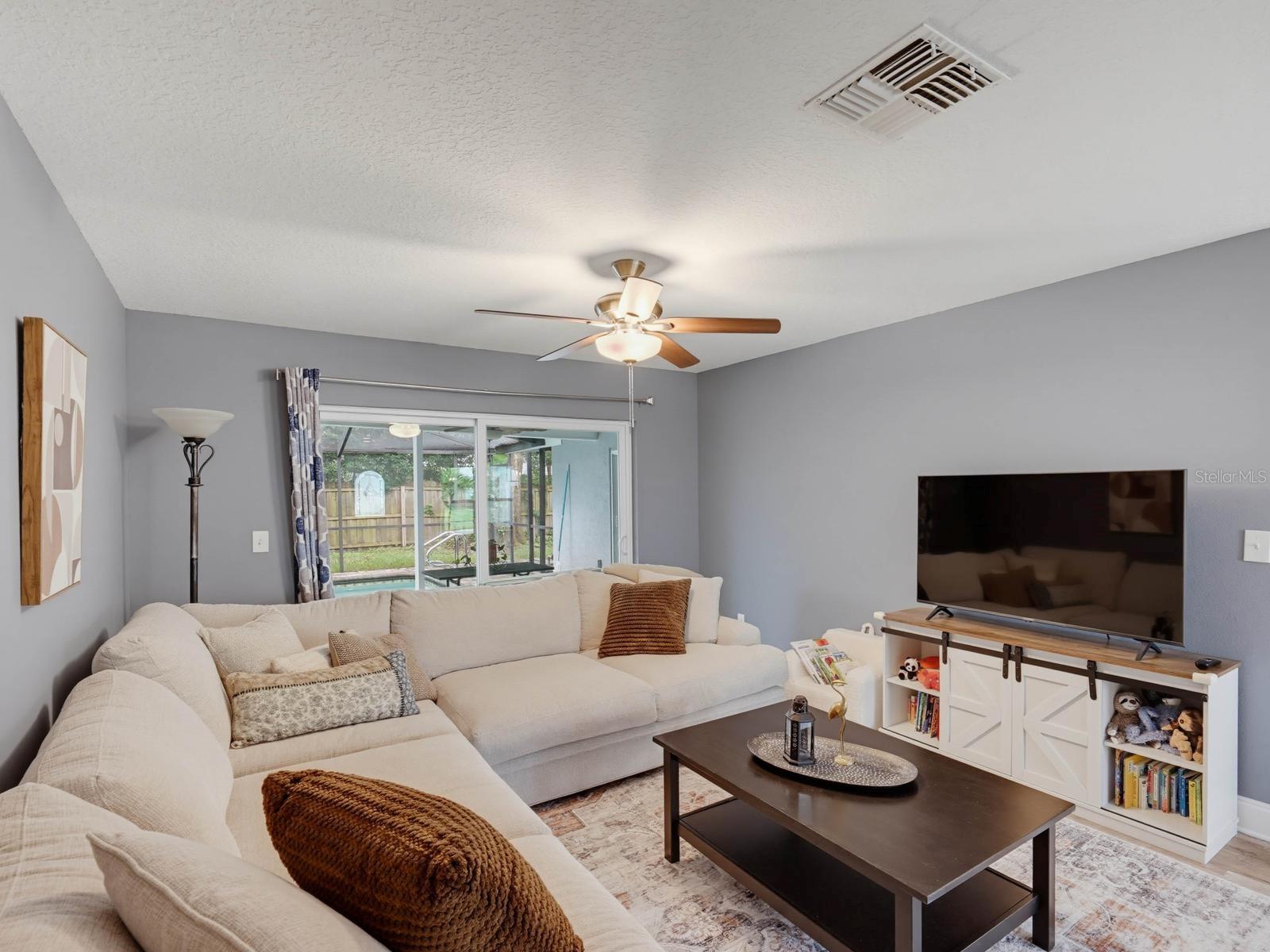 5th image of 2988 Pinewood Run, Palm Harbor, FL 34684 | MLS# TB8535185